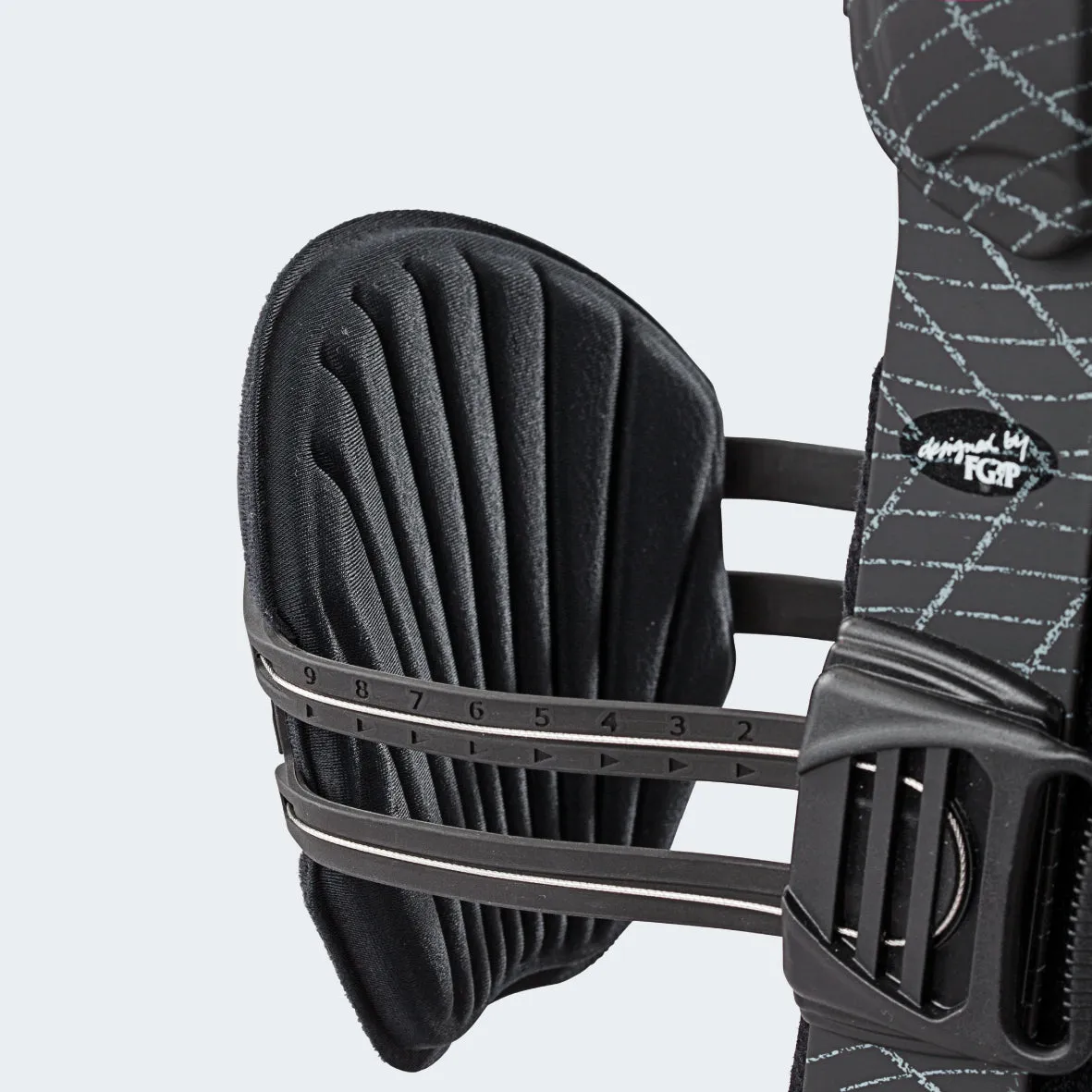 M.4s PCL Dynamic Knee Brace